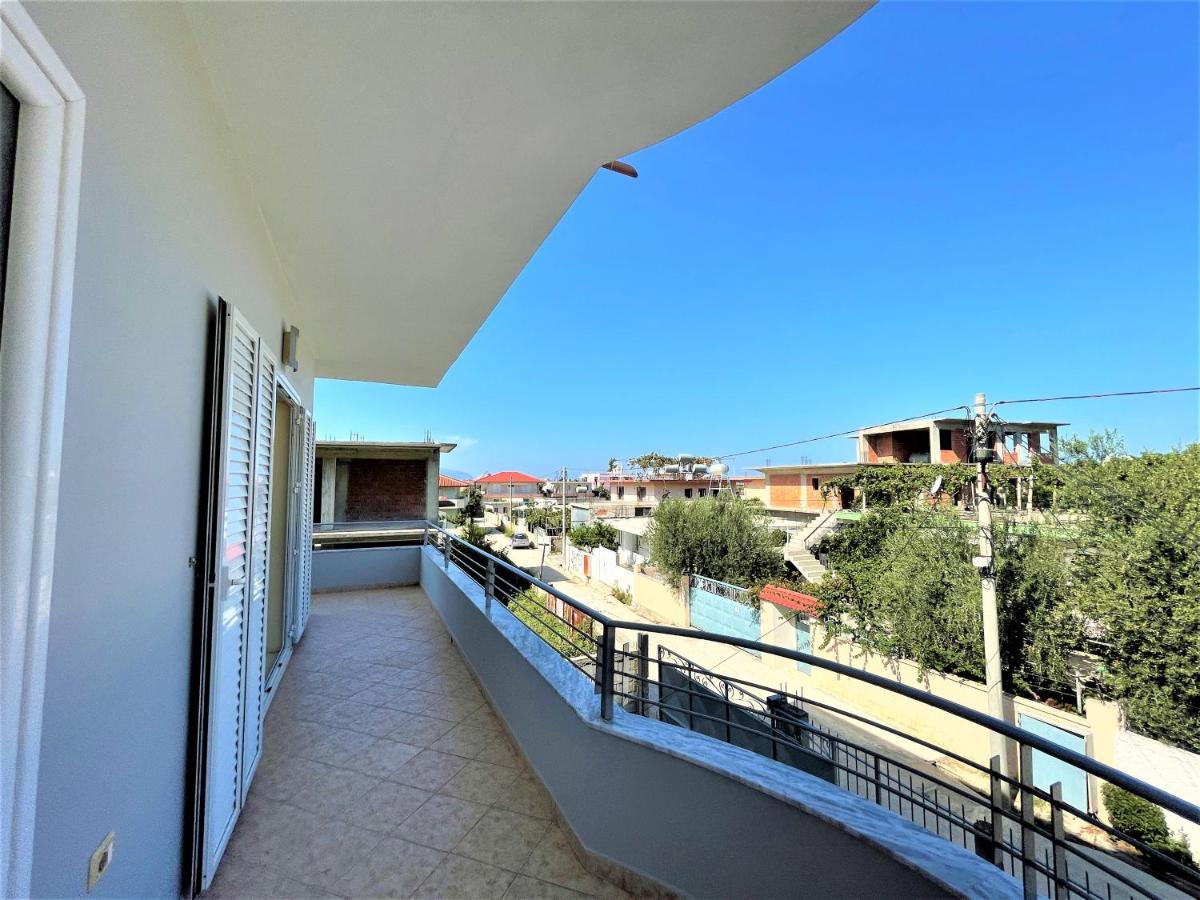 Villa Iremia Family Holidays Vlorë Buitenkant foto