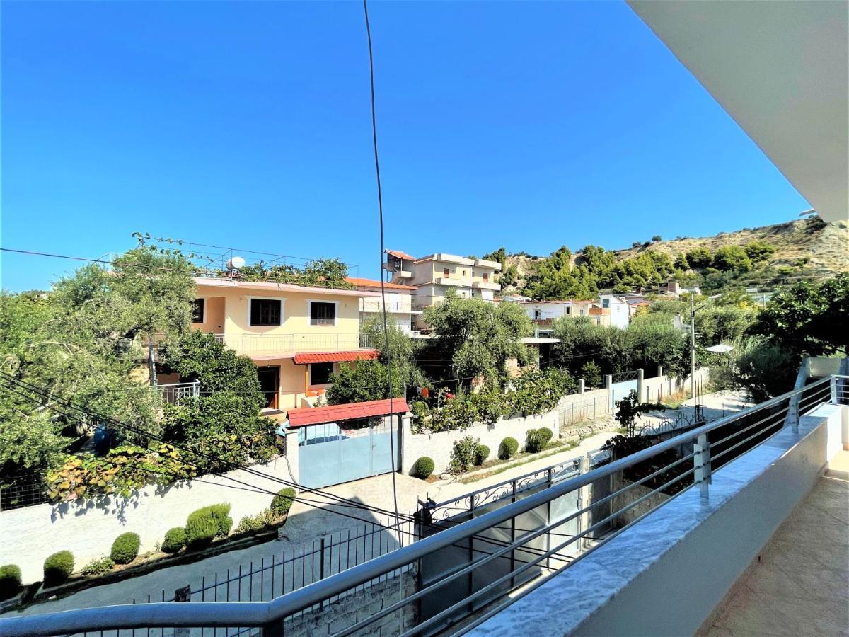 Villa Iremia Family Holidays Vlorë Buitenkant foto