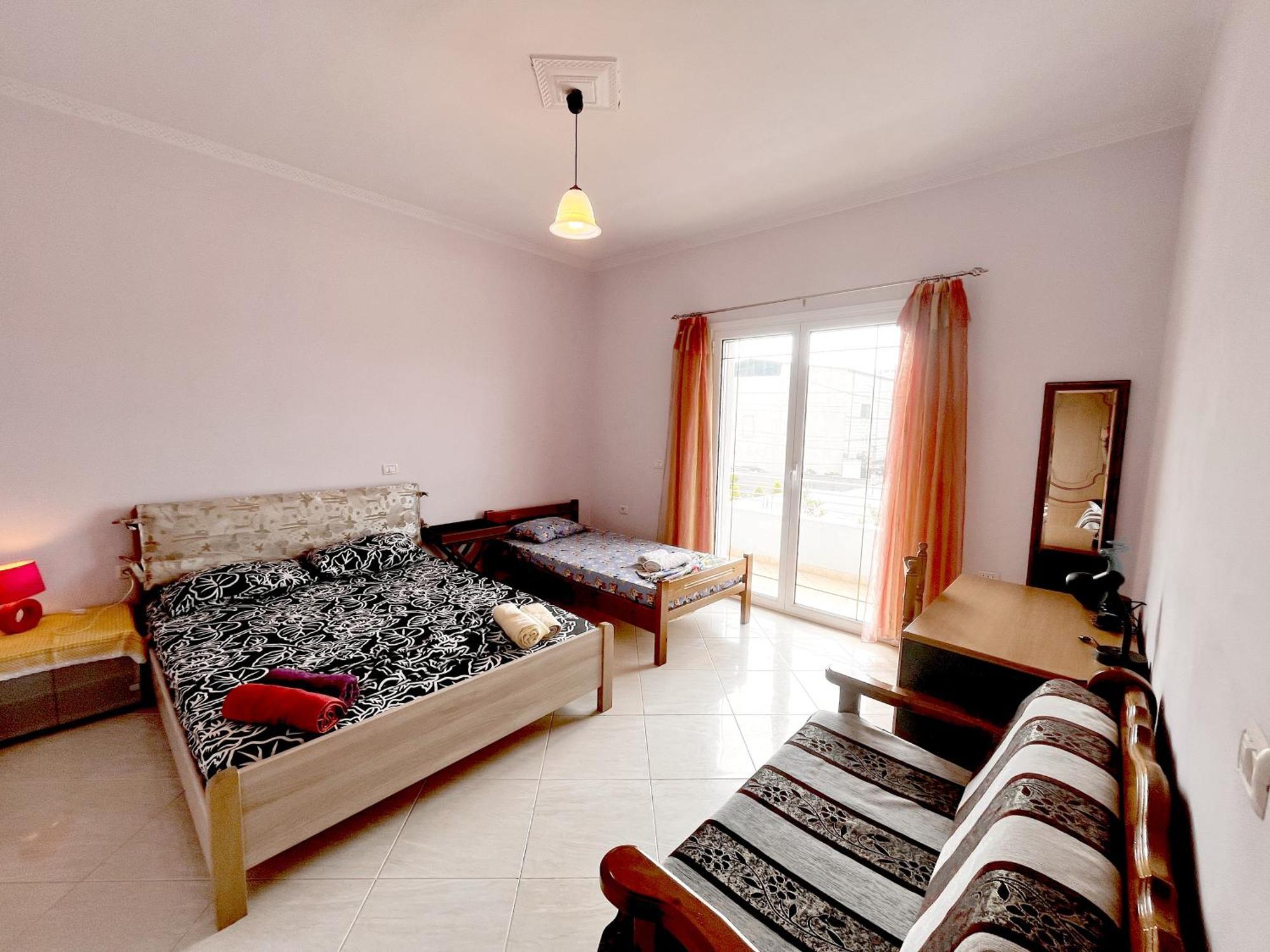 Villa Iremia Family Holidays Vlorë Buitenkant foto